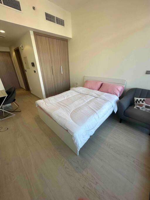 Apartment Azizi Riviera 10 Minutes To Mall Dubai