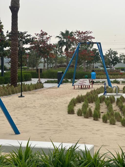 Azizi Riviera 10 Minutes To Mall Apartment *
