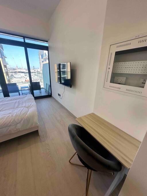 Apartment Azizi Riviera 10 Minutes To Mall *