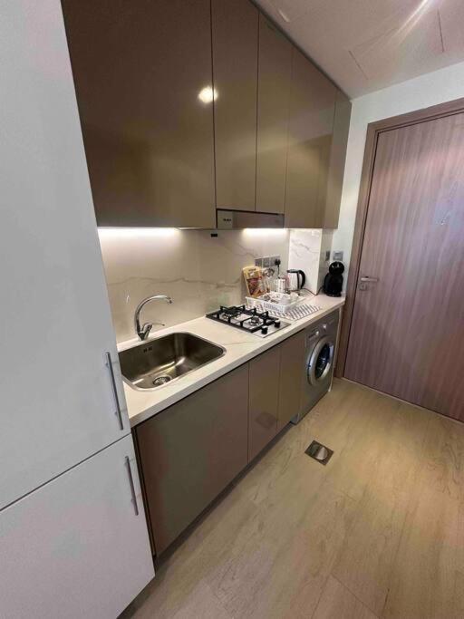 Apartment Azizi Riviera 10 Minutes To Mall *