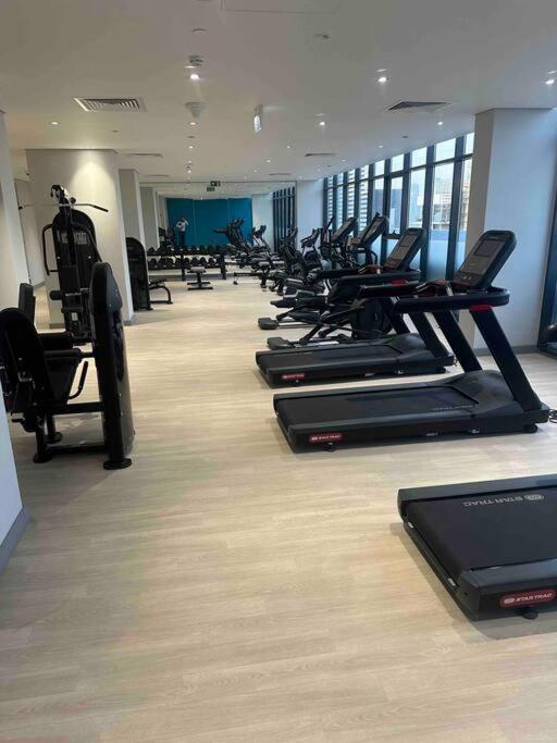 Azizi Riviera 10 Minutes To Mall Apartment